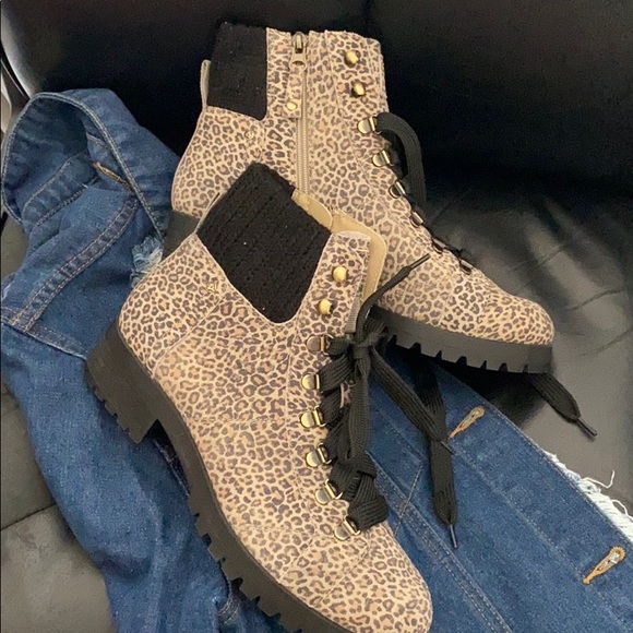 OTBT Shoes - Urban elements OTBT’s are your favorite boots!